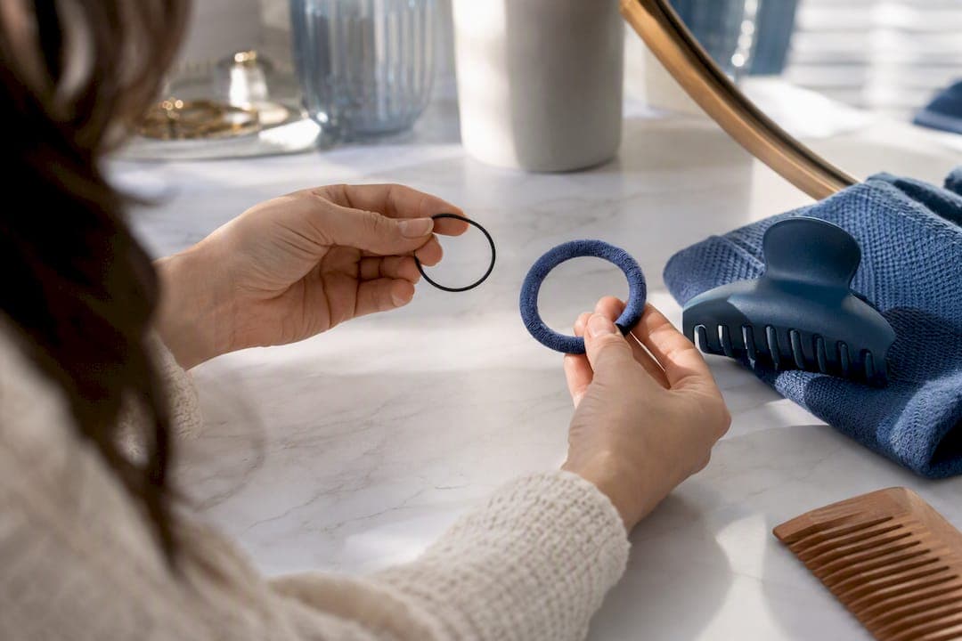 Gentle fabric hair ties and rounded clip